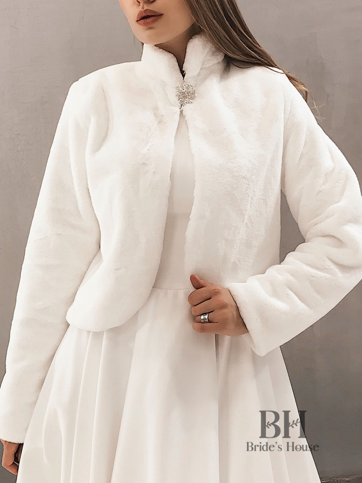 Wedding coat with collar