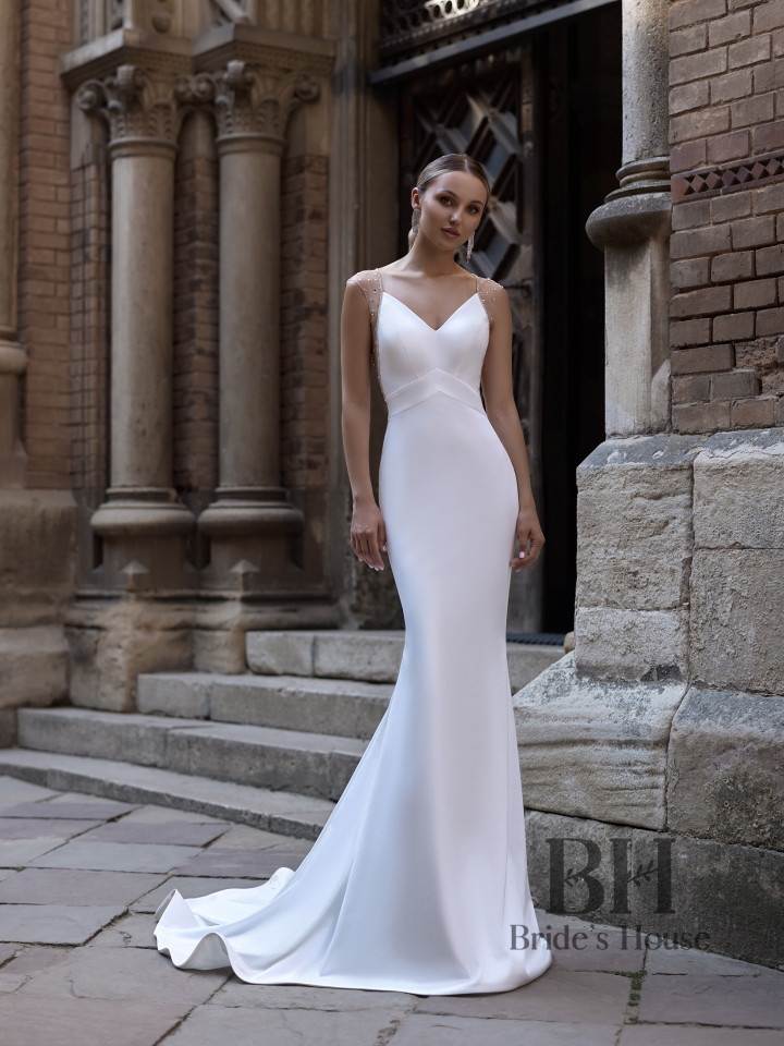 Dress with straps adorned with stones "Agata"