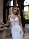 Wedding dress with exquisite embroidery "Essen"