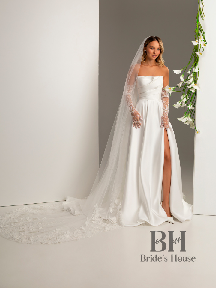 Luxurious wedding dress "EVERLY"