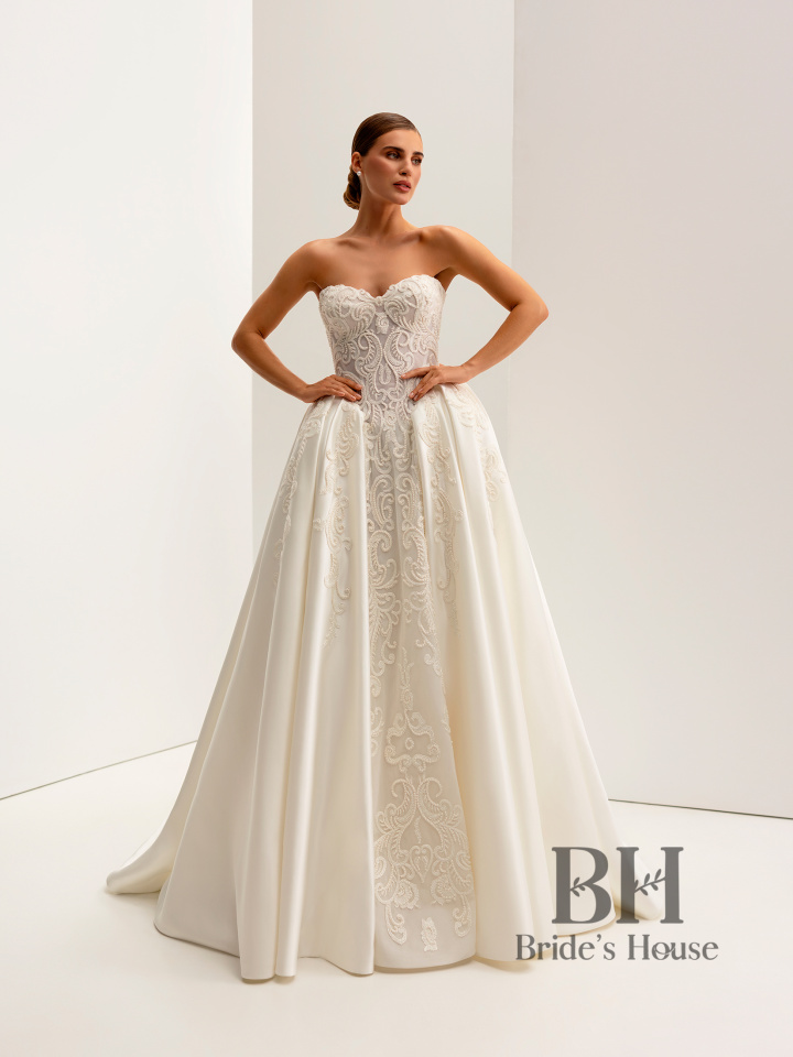 Royal wedding dress "ROSE"