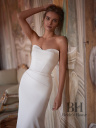 Wedding dress with a detachable train "Adella"