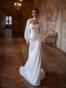 Wedding dress with a detachable train "Adella"