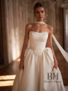 Wedding dress with a voluminous skirt "Amalfi"