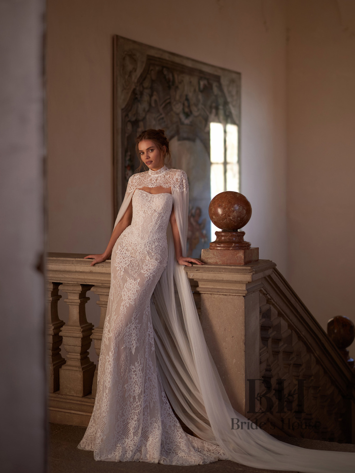 Lace wedding dress with a cape "Aura"