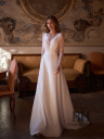 Laconic wedding dress "Ilena"