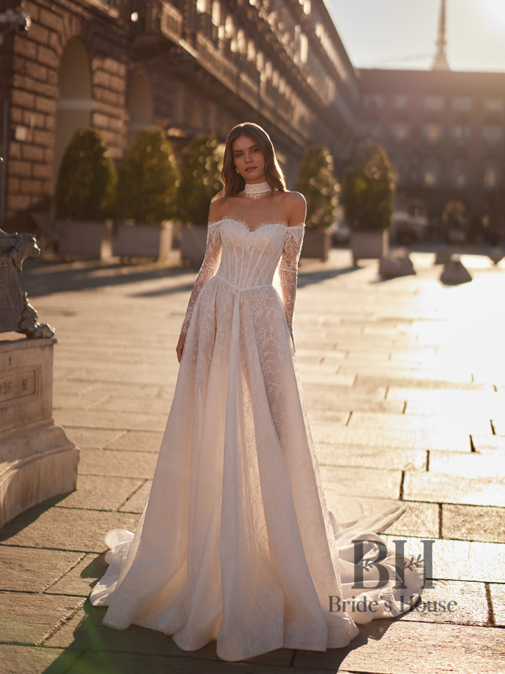 Elegant lace wedding dress "Lana"
