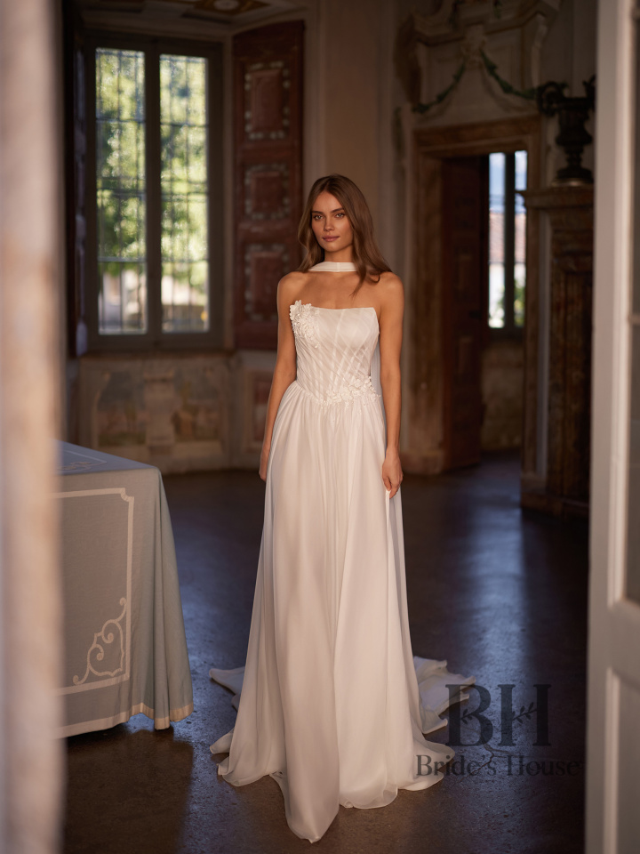 Elegant wedding dress "Lidia"