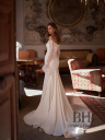 Elegant wedding dress with sleeves "Monnet"