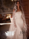 Elegant wedding dress with sleeves "Monnet"