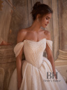 Luxurious lush wedding dress "Pearl"