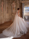 Luxurious lush wedding dress "Pearl"