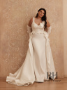Fitted wedding dress with removable train "Chanel"