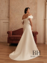 Wedding dress with train "Jolie"