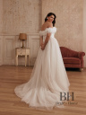 A-line wedding dress with train "Loren"