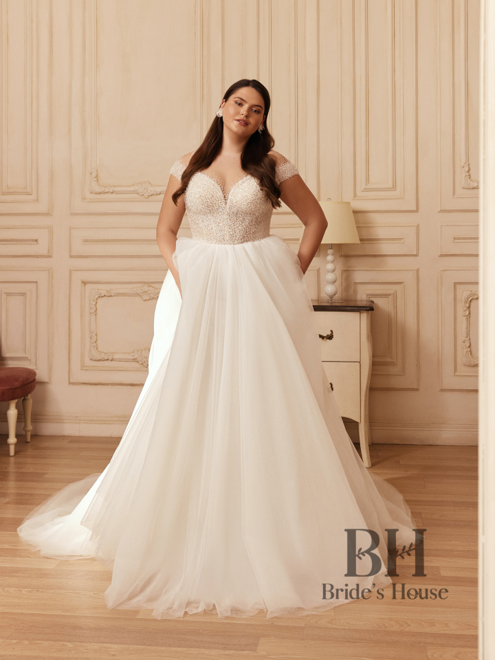 Lush wedding dress with crystal embroidery "Pandora"