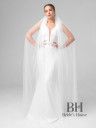 Long veil Pronovias, one tier
