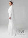 Long veil with lace and hand embroidery with sequins