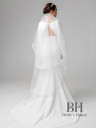 Long veil with lace and hand embroidery with sequins