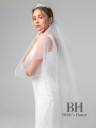 Short studio veil with two tiers