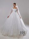 Buffy wedding dress with straight neckline "Angelina"