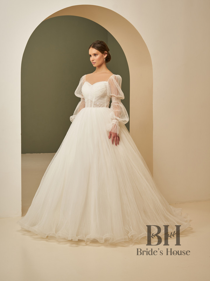 Long-sleeved wedding dress "Aphrodite"