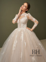 Wedding dress with hand embroidery "Arina"