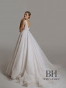 Wedding dress with train "Aurora"