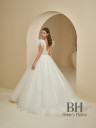Lush wedding dress with feathers "Bounty"