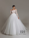 Puffed wedding dress without a train "Crystal"