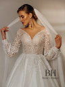 Lush wedding dress with lace "Eylin"