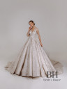 Lavish royal wedding dress "Gloria"