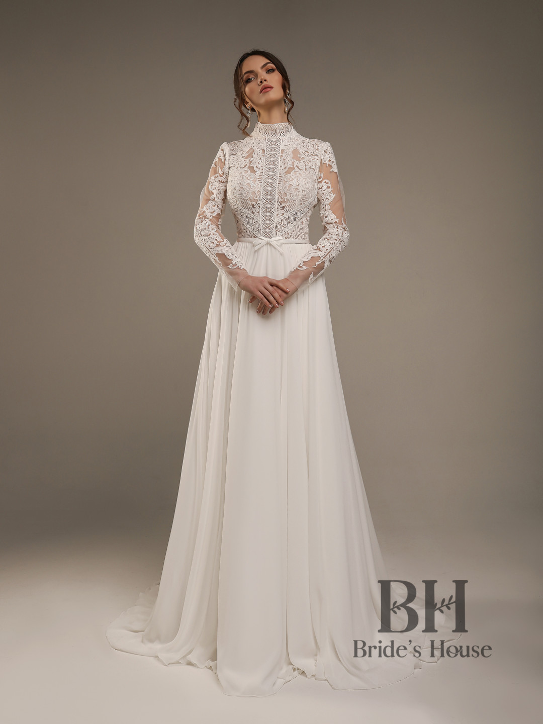 Chiffon wedding dress with sleeves "Grace"