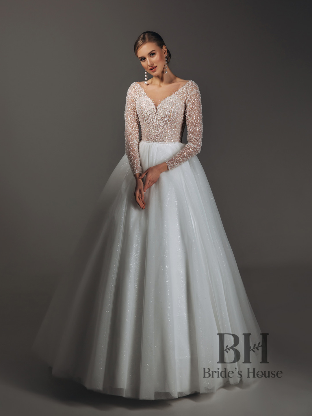 Solemn wedding dress "Kamelia"