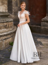 Wedding dress with feathers "Karen"