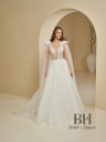 Wedding dress with winged sleeves "Linda"