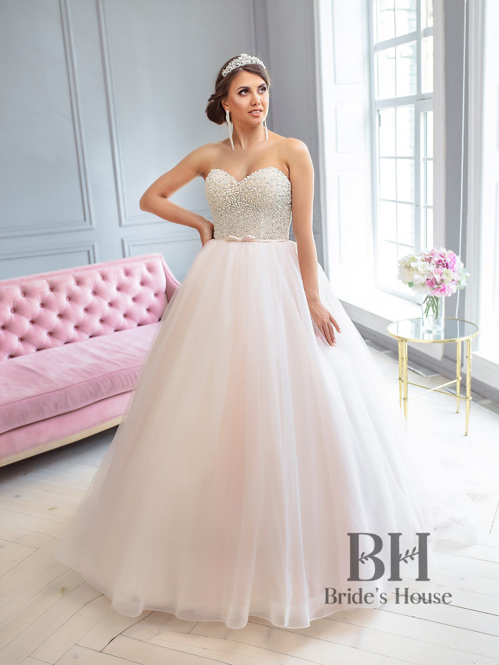 Wedding dress with a train "Monika"