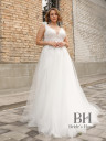 Lightweight wedding dress with a train "Paola"