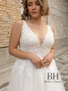 Lightweight wedding dress with a train "Paola"