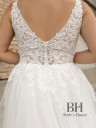 Lightweight wedding dress with a train "Paola"