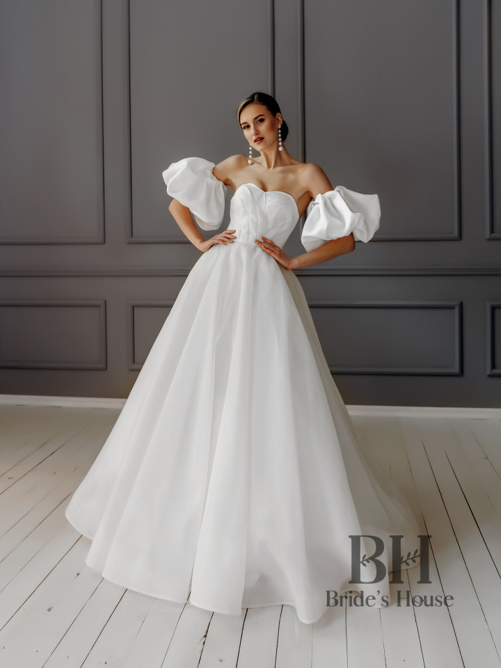Stylish wedding dress "Sheri"