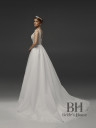 Stylish classic wedding dress "Tayana"