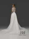 Stylish classic wedding dress "Tayana"