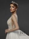 Stylish classic wedding dress "Tayana"