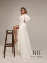 Laconic wedding dress with a slit "Tesa"