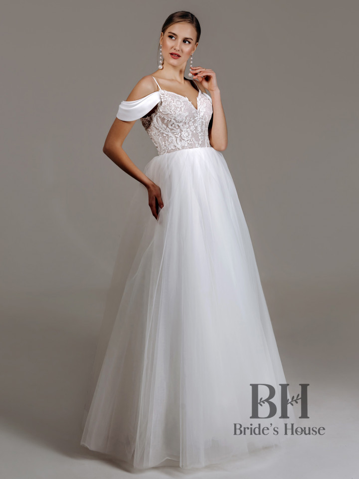 Light wedding dress "Victoria"