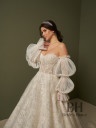 Lush wedding dress with open top "Monako"