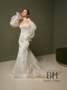 Mermaid cut wedding dress with long train "Reya"
