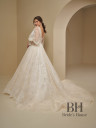Lush wedding dress with long train "Roberta"