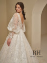 Lush wedding dress with long train "Roberta"